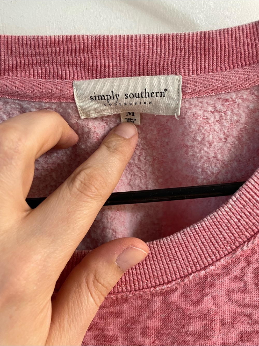 Simply Southern Howdy Baby Pink Graphic Sweatshirt Western Cowgirl Size Medium - Picture 6 of 7